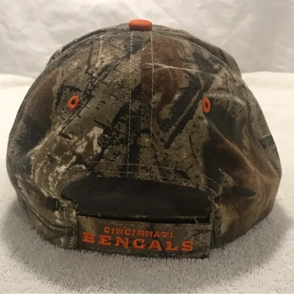 NFL Team Apparel - Cincinnati Bengals Football Camo Cap
